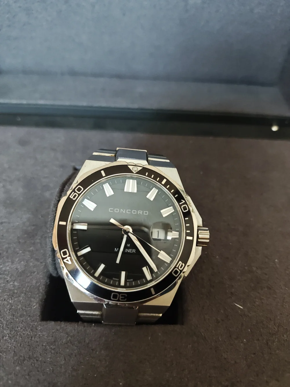 Men's Black Dial Stainless Steel Dive Watch